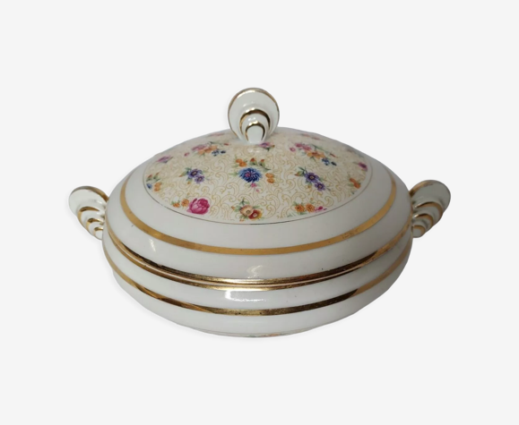 Soupière en porcelaine