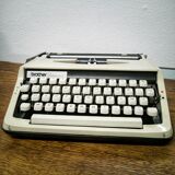 Brother Deluxe 800 typewriter