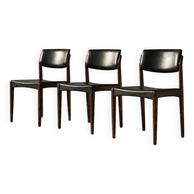 Ensemble de 3 chaises vintage danoise moderne en palissandre et cuir noir des années 50.