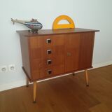 Sideboard / chest of drawers