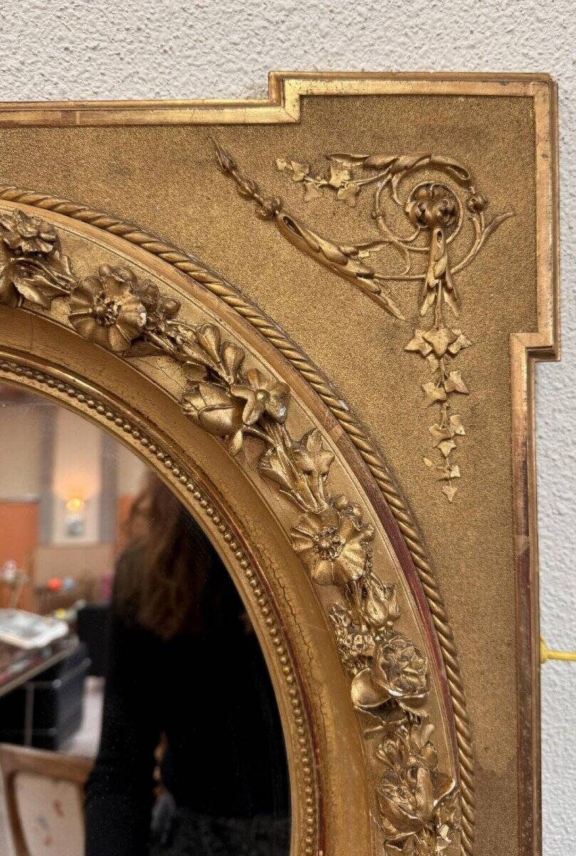 Louis XVI Style Medallion Mirror in gilded wood