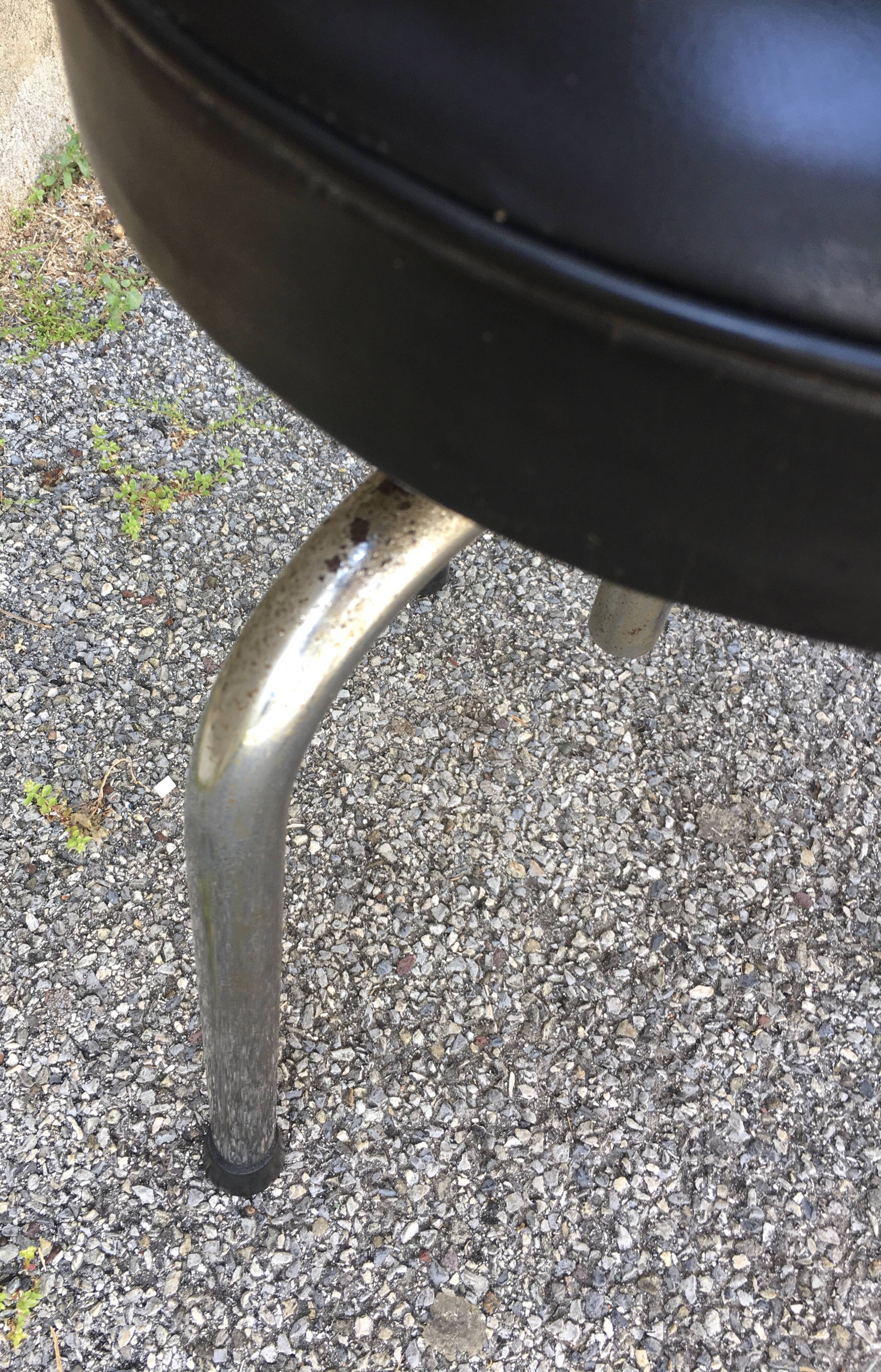 Stool in skaï and stainless steel