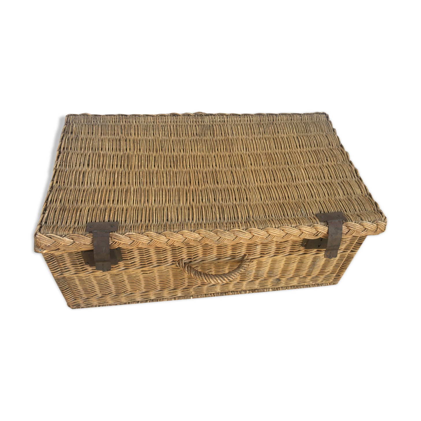 Vintage wicker malle