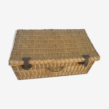 Vintage wicker malle