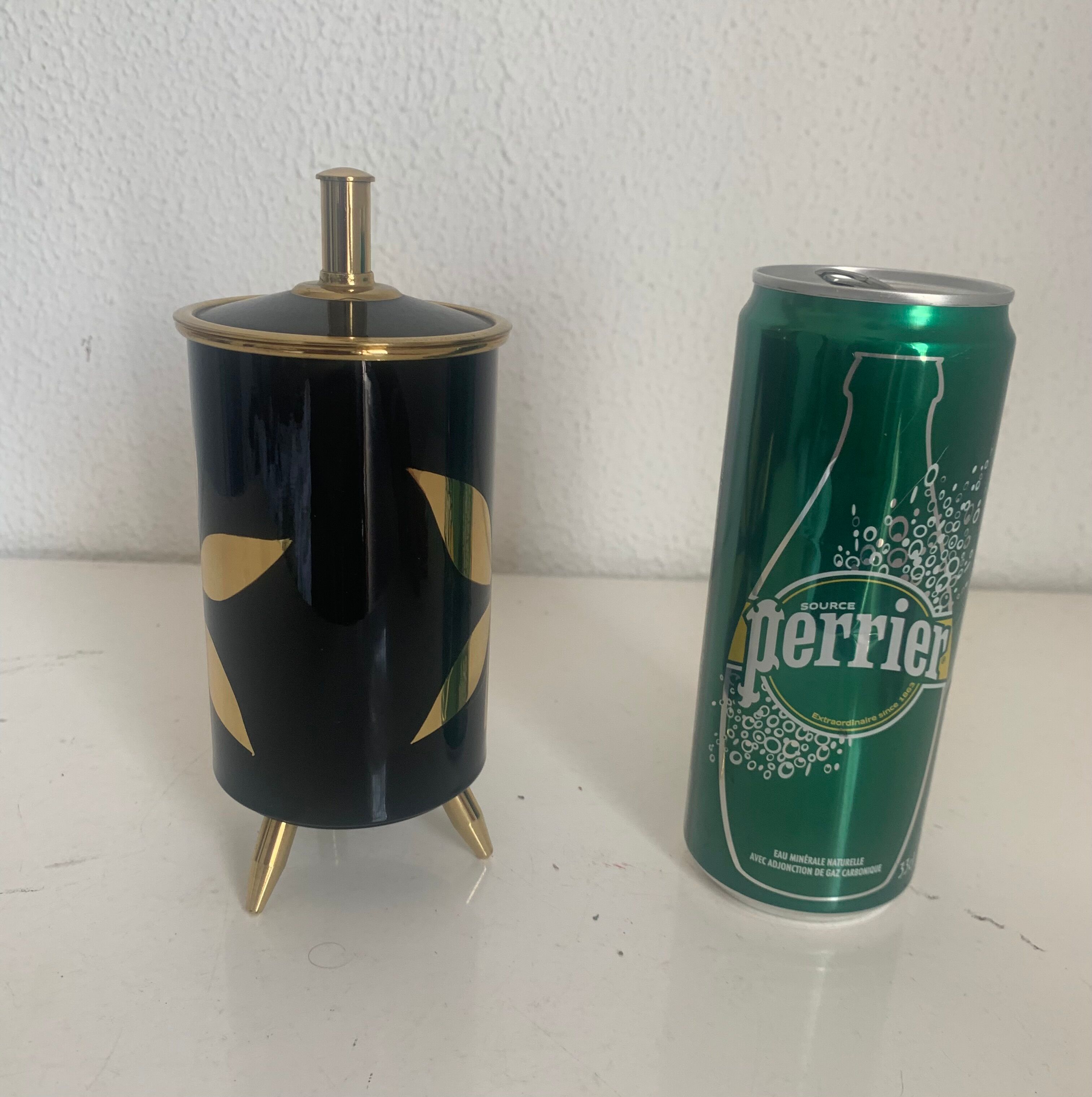 Vintage cigarette holder 1960 tripod black gold box - 16 x 7 cm