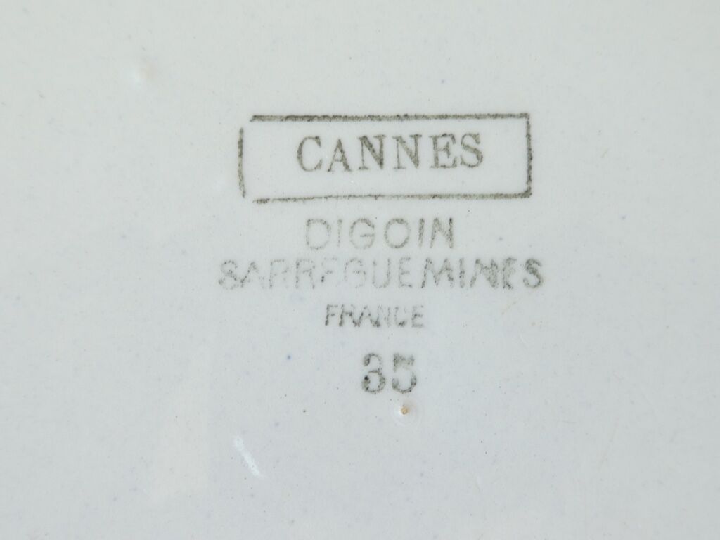 Plat rond en faience digoin sarreguemines modele cannes