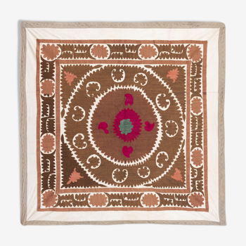 Tapisserie - Faded Red Suzani Table Cloth - Uzbek Embroidery Neutral Textile