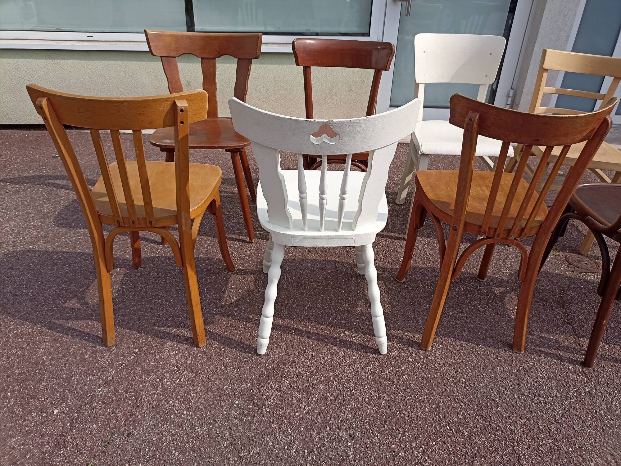 Set of 10 mismatched wooden bistro chairs - vintage