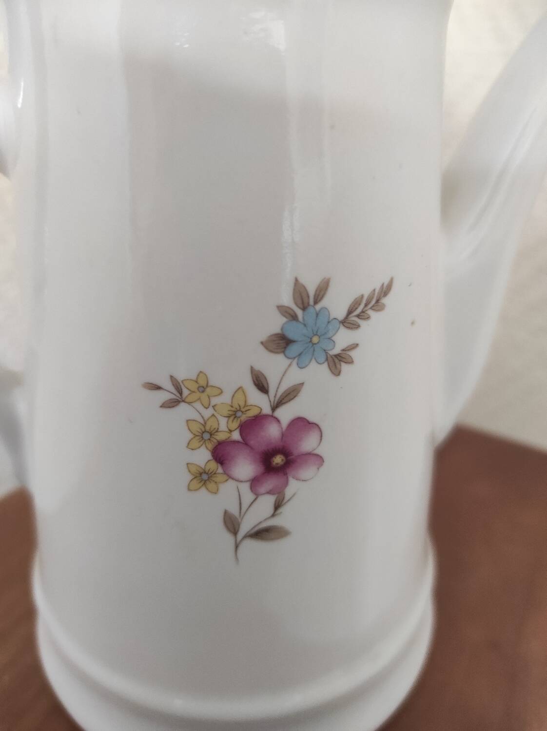 Small coffee maker
