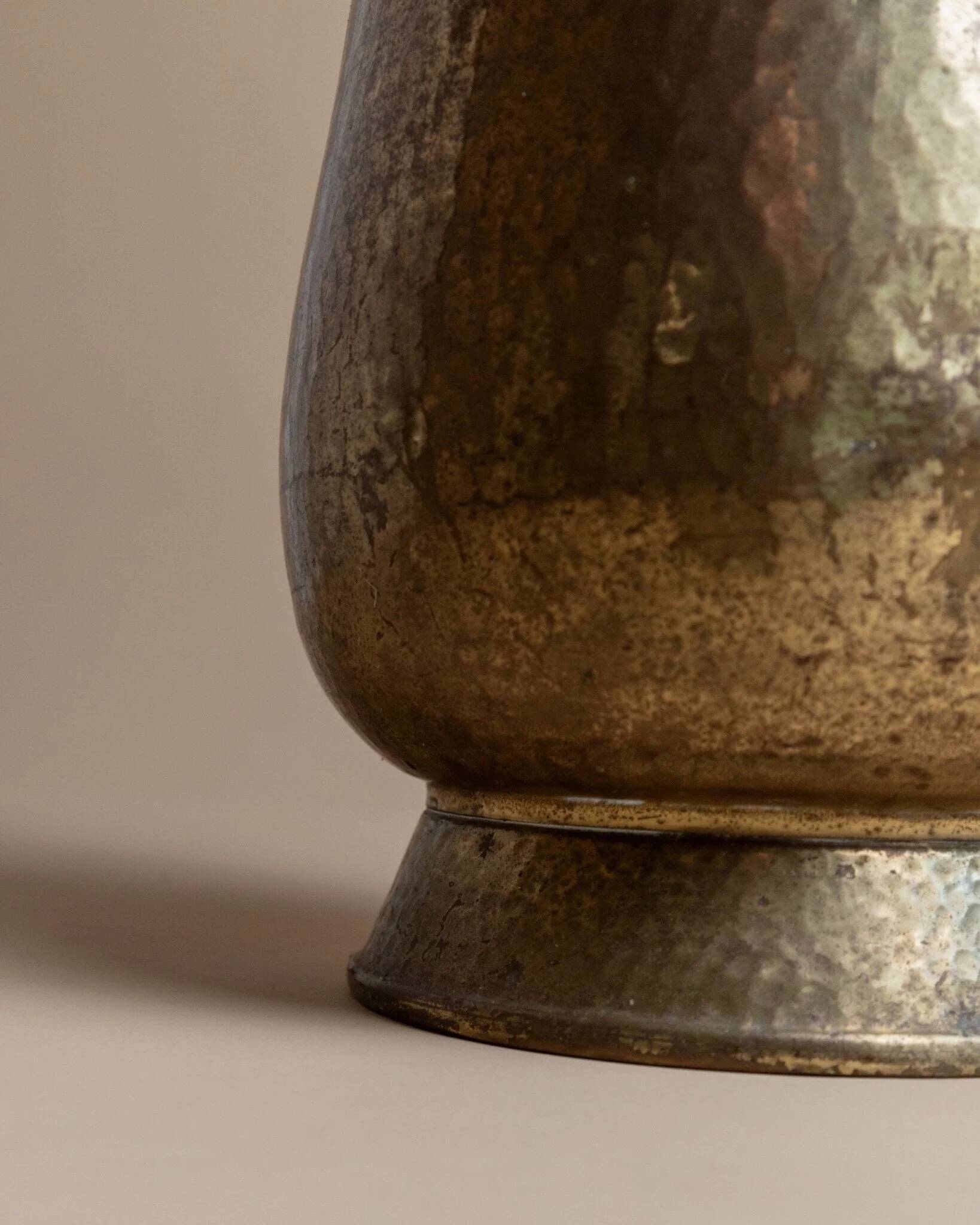 XXL vintage brass jug handmade in Italy (1950s) – golden brass vase with patina and elegant handle