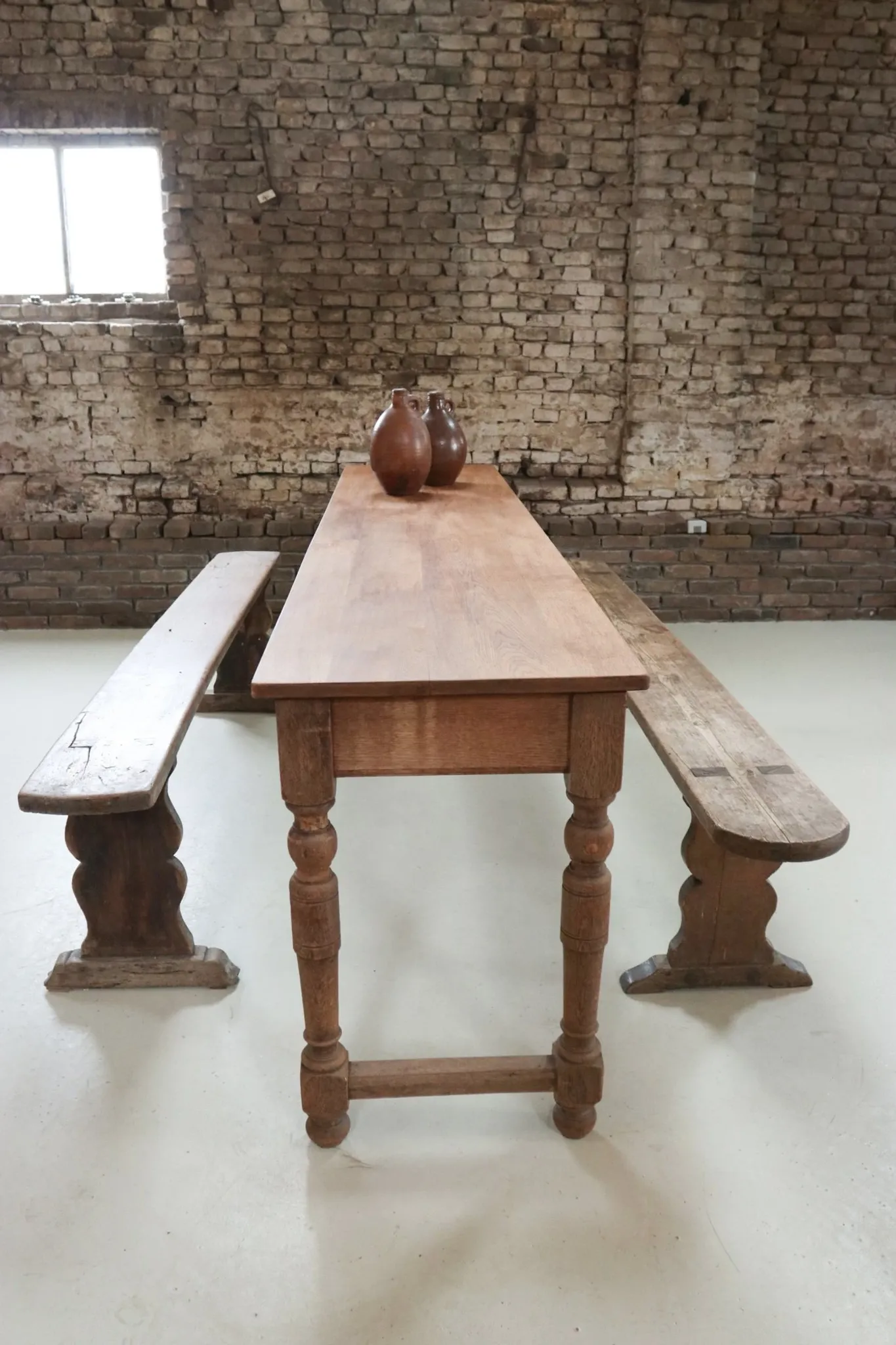 Long antique oak table with turned legs – 239 cm