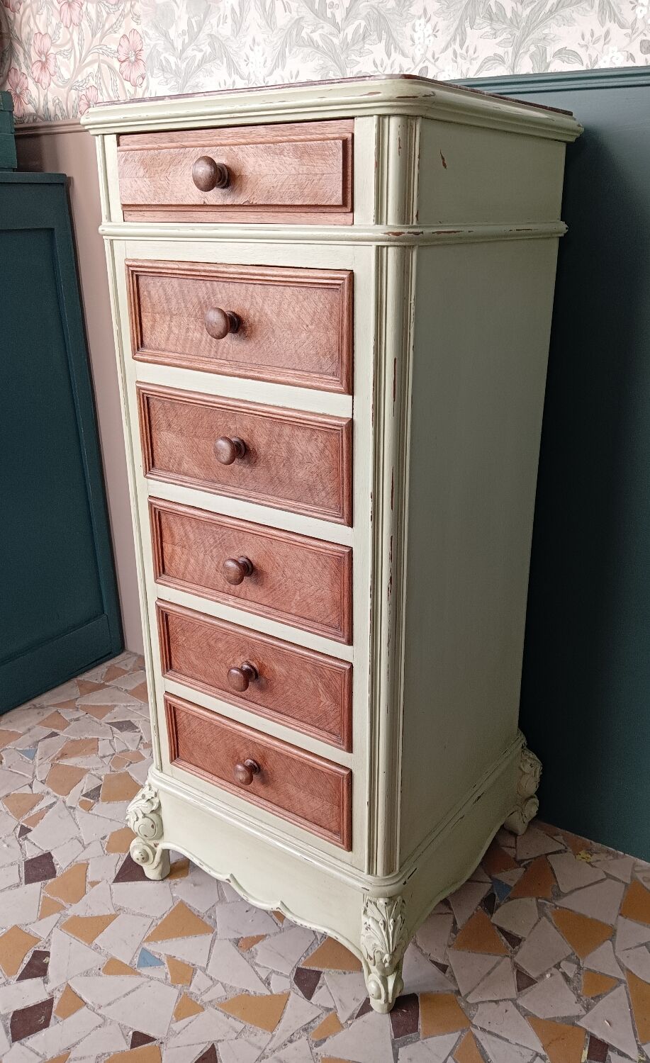 Chiffonnier revisited in almond green