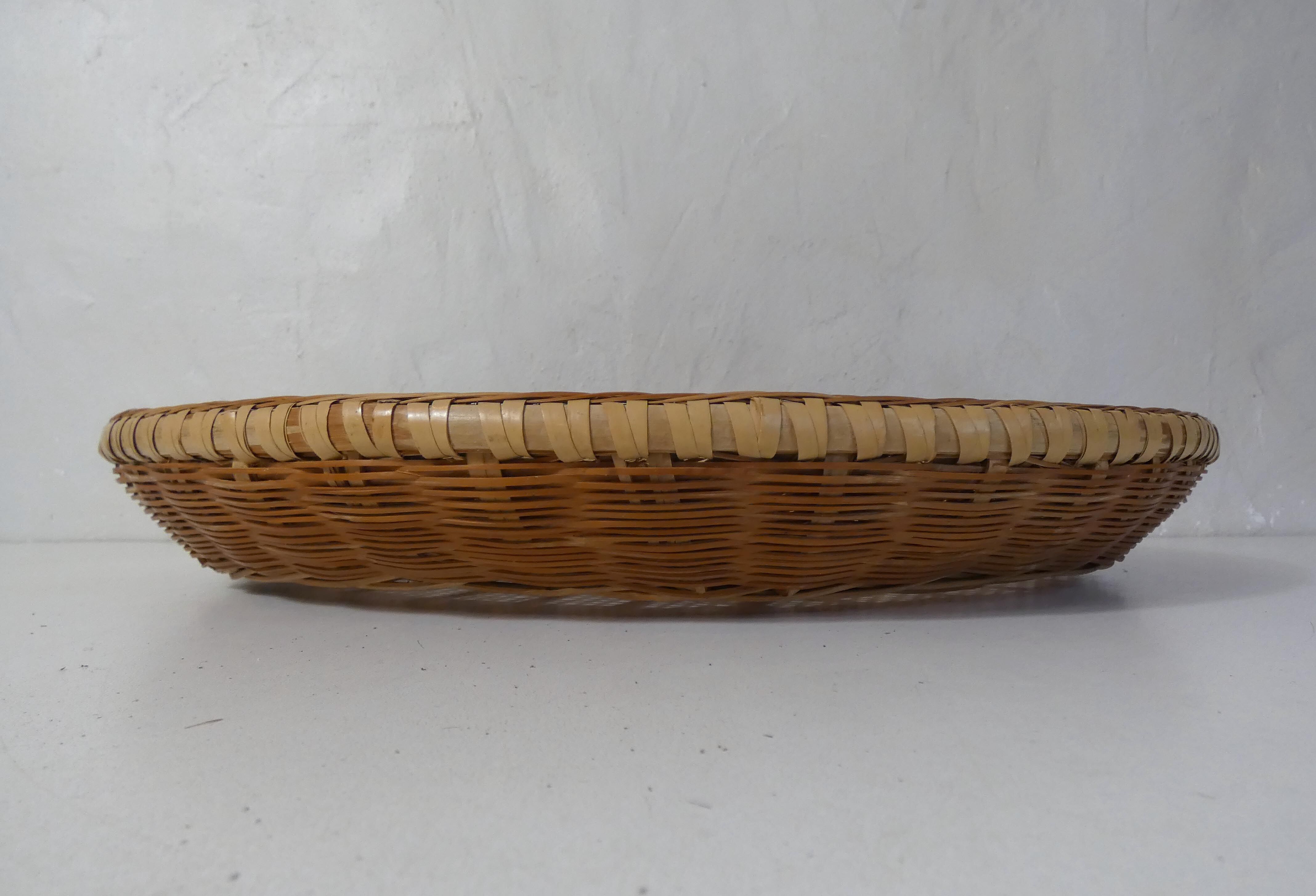 Large round rattan top