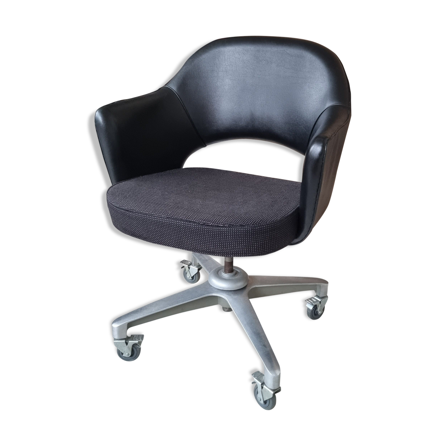 Office chair with swivel and reclining wheels by Eero Saarinen for Knoll