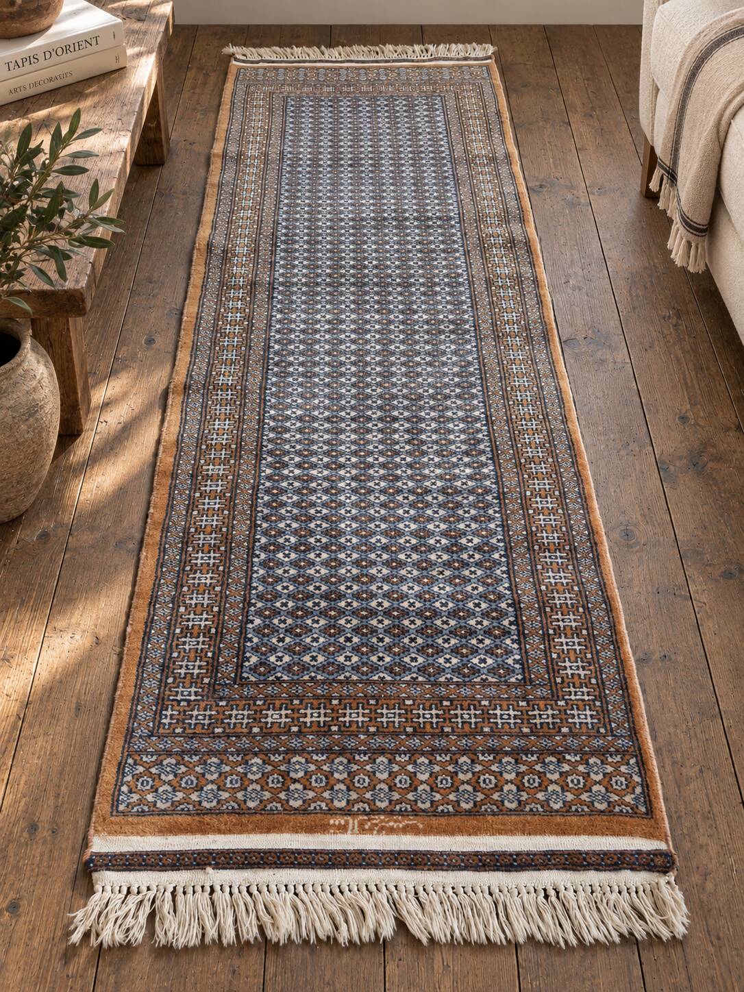 Handmade Pakistani Lahore hallway rug 180x64cm