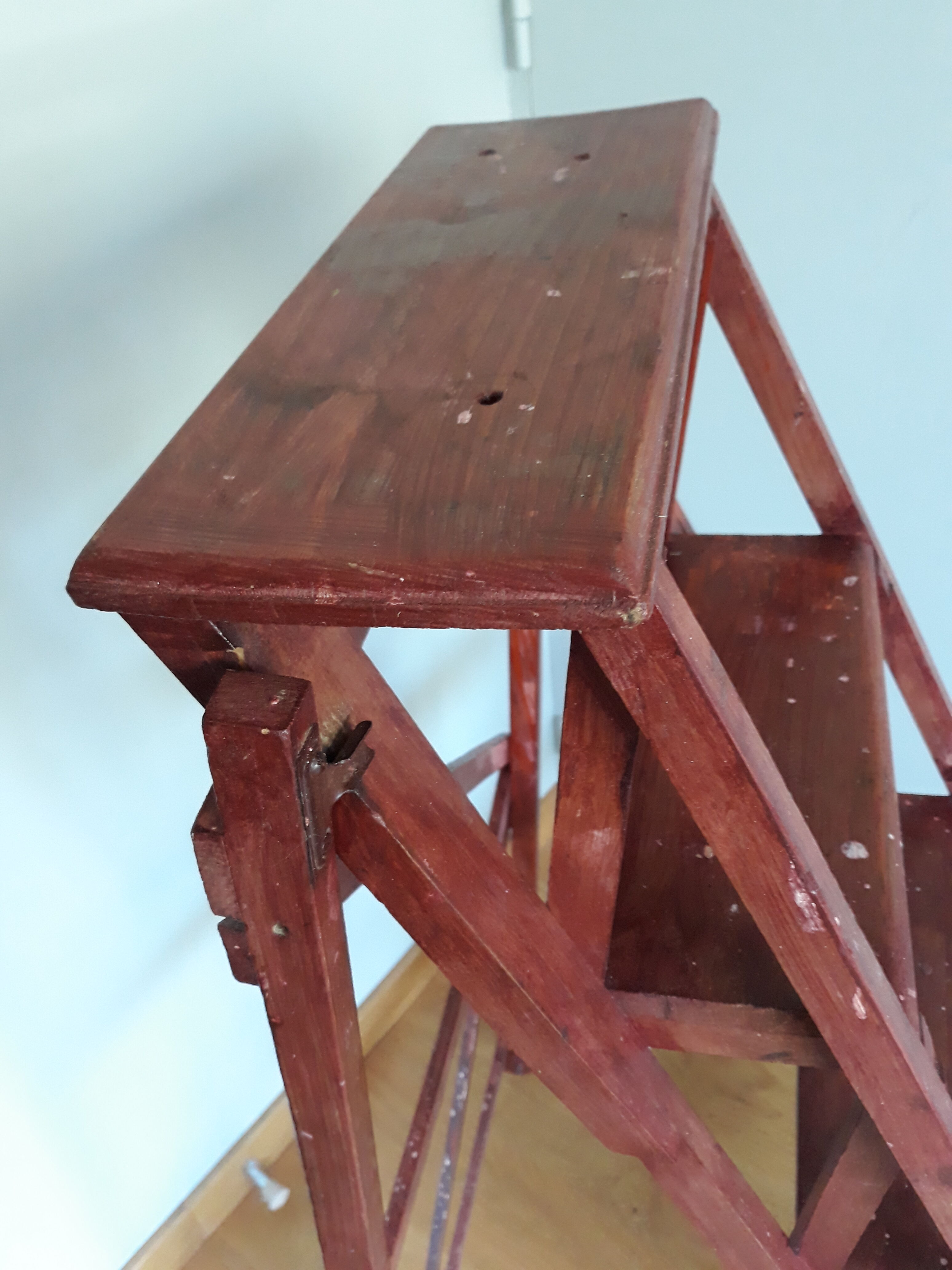 Wooden painter's stepladder