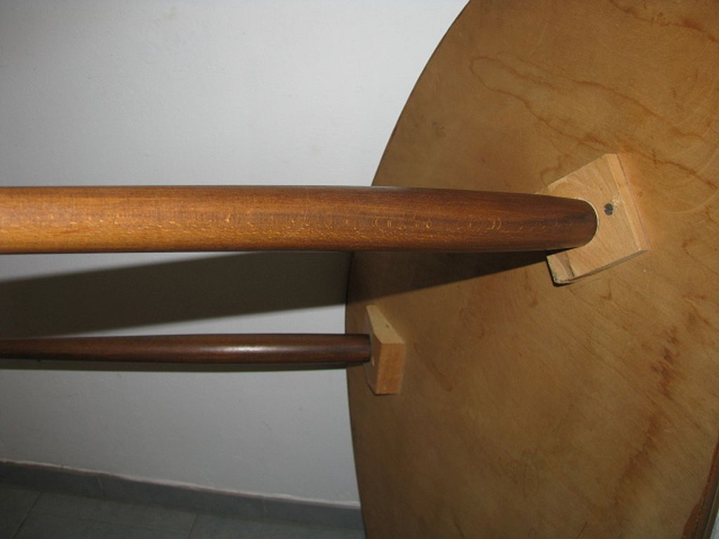 Table triangulaire en forme de rein de 1950/60