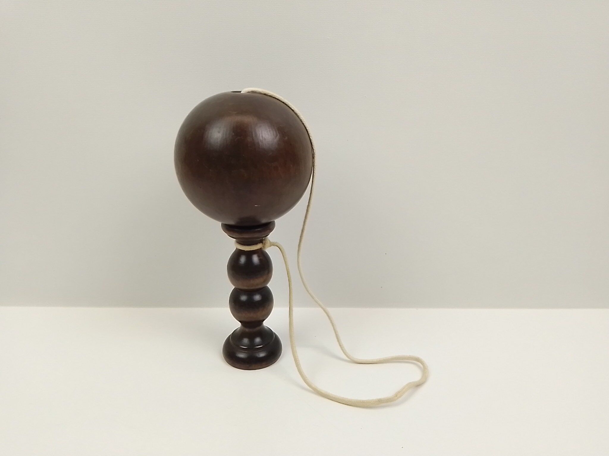 Bilboquet in dark wood 20 cm