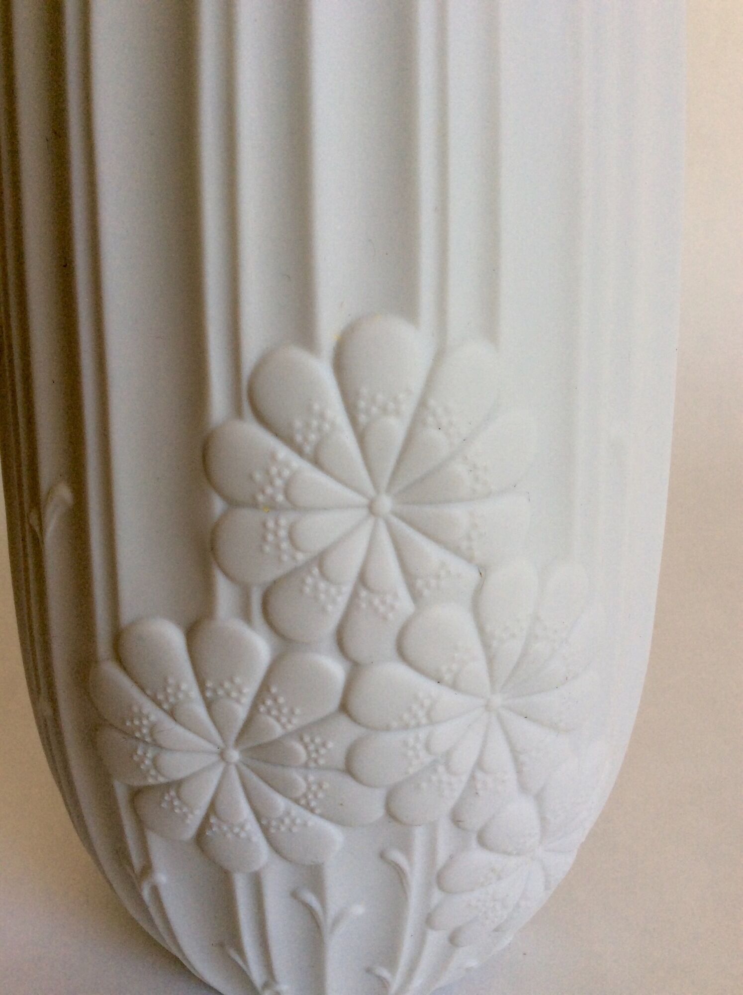 "Kaiser" West Germany porcelain vase, from the 1960s