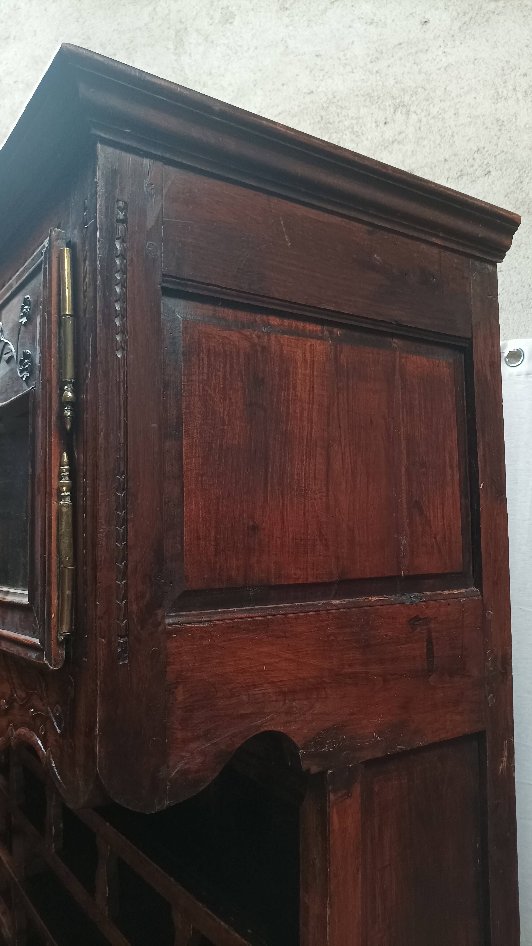 Provençal ash dresser