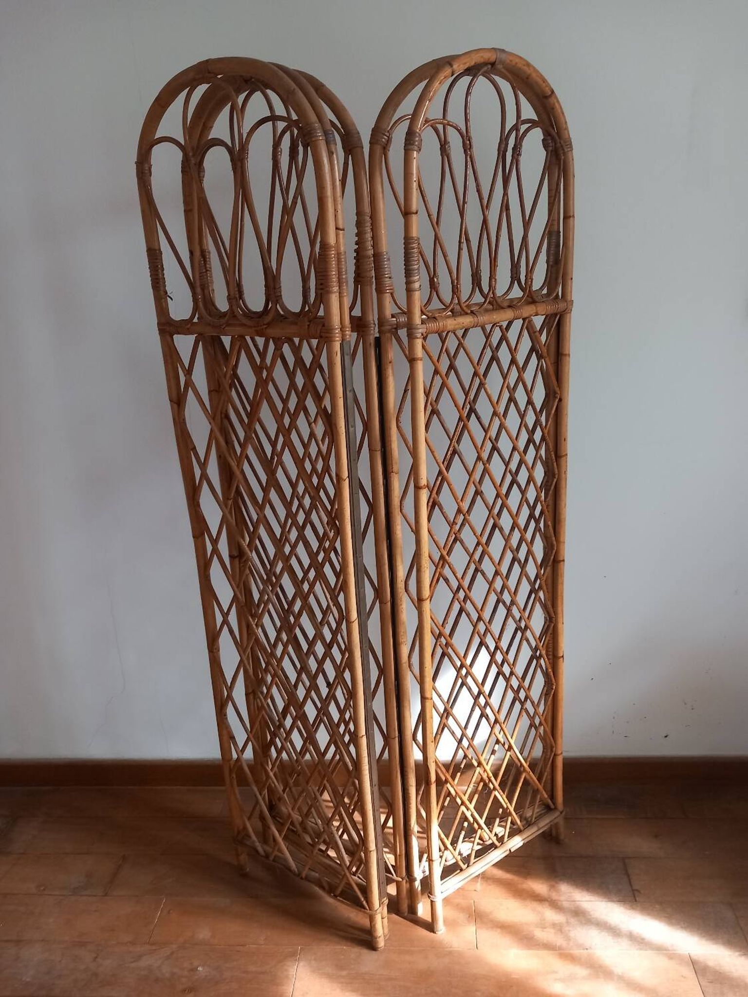 Paravent en rotin vintage