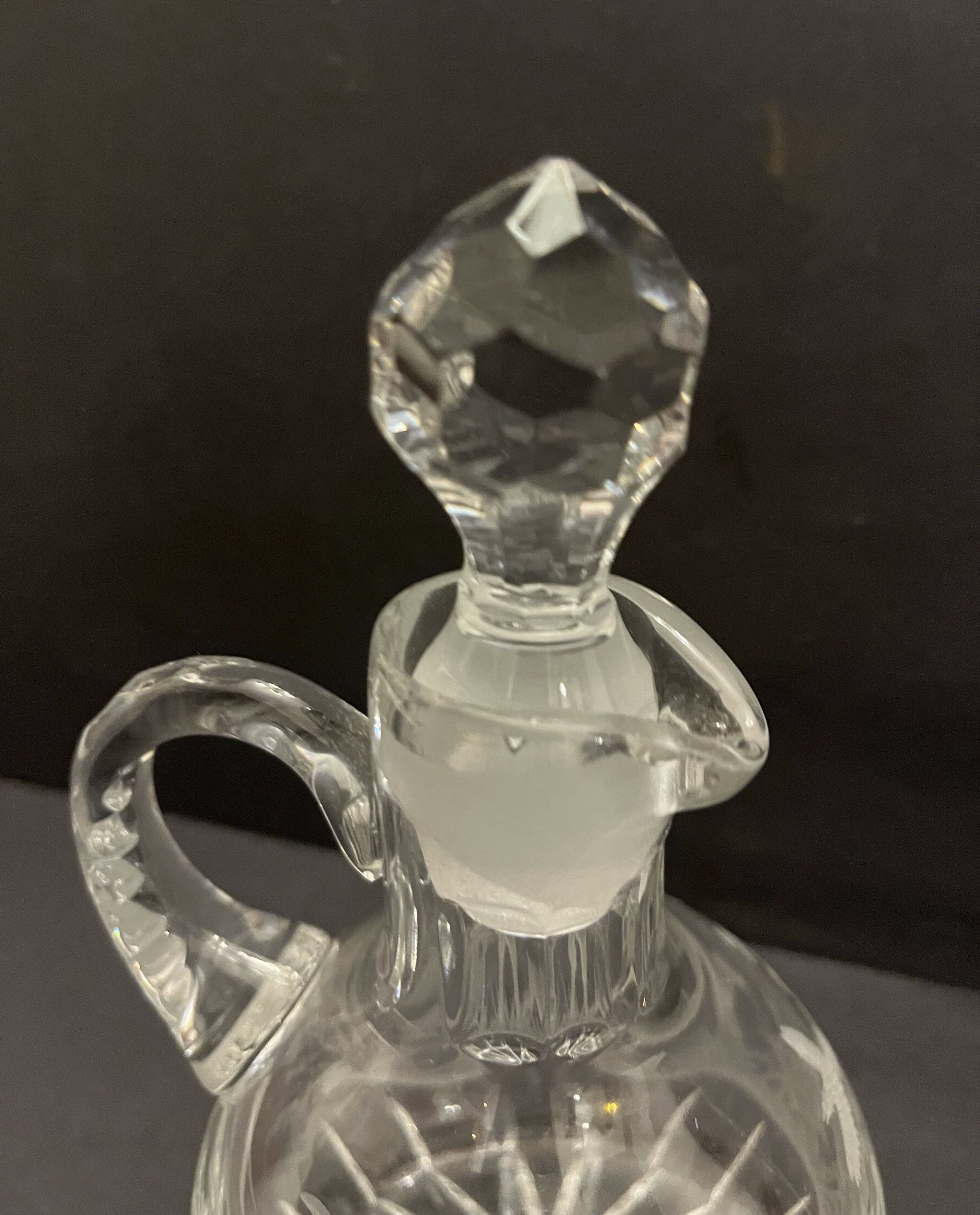 Small carafe in cut crystal