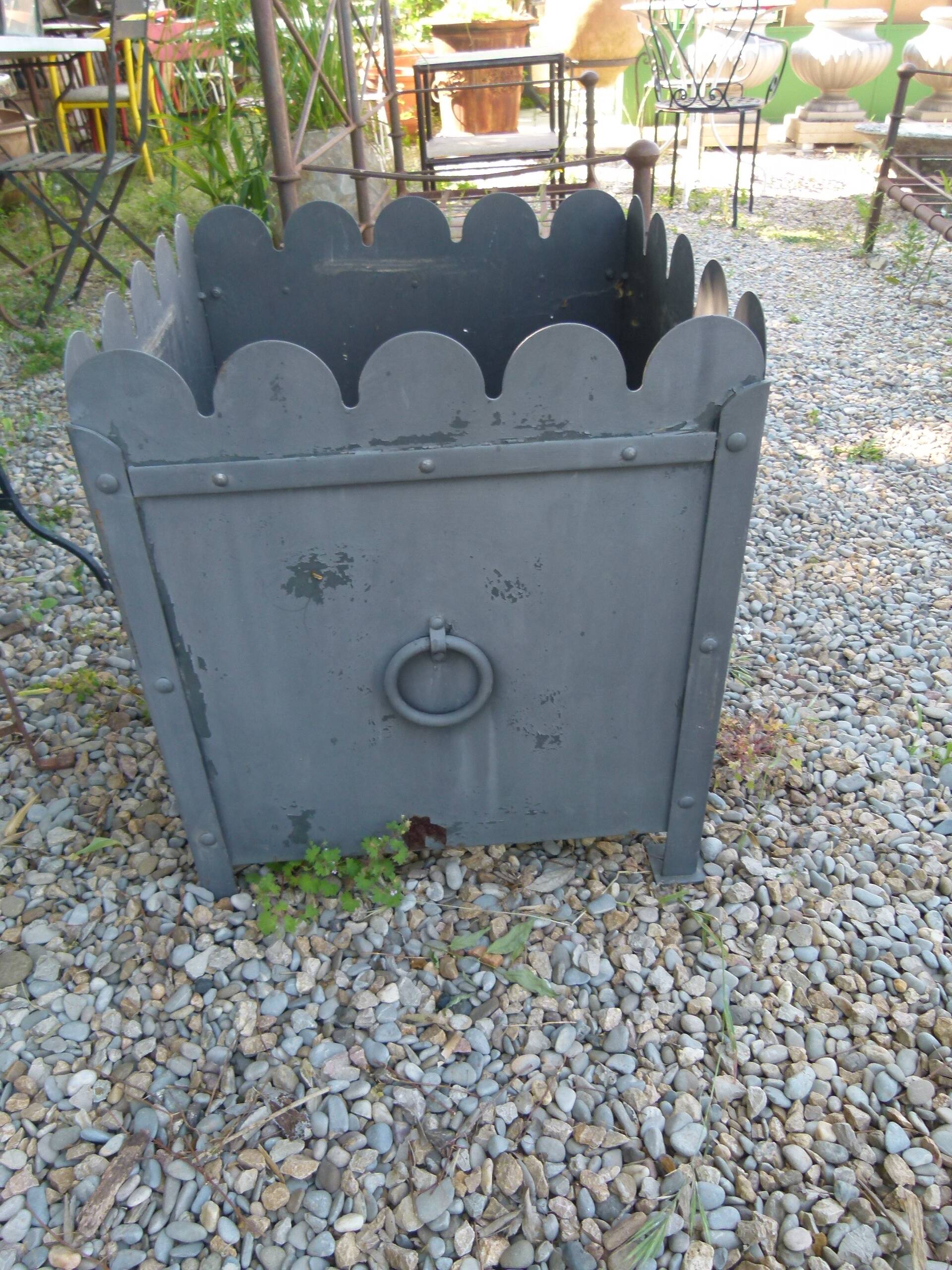 Pair de jardinières en fer forge 20ème