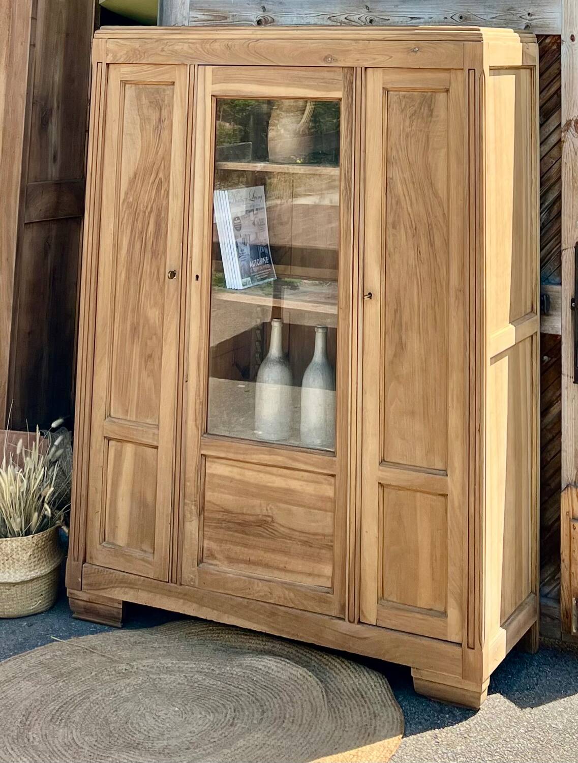 Armoire, vaisselier, bibliothèque parisienne ancienne en bois massif