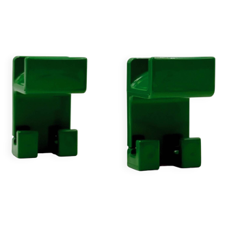 2 patères murales vertes d'Olaf Von Bohr pour Gedy, années 1970