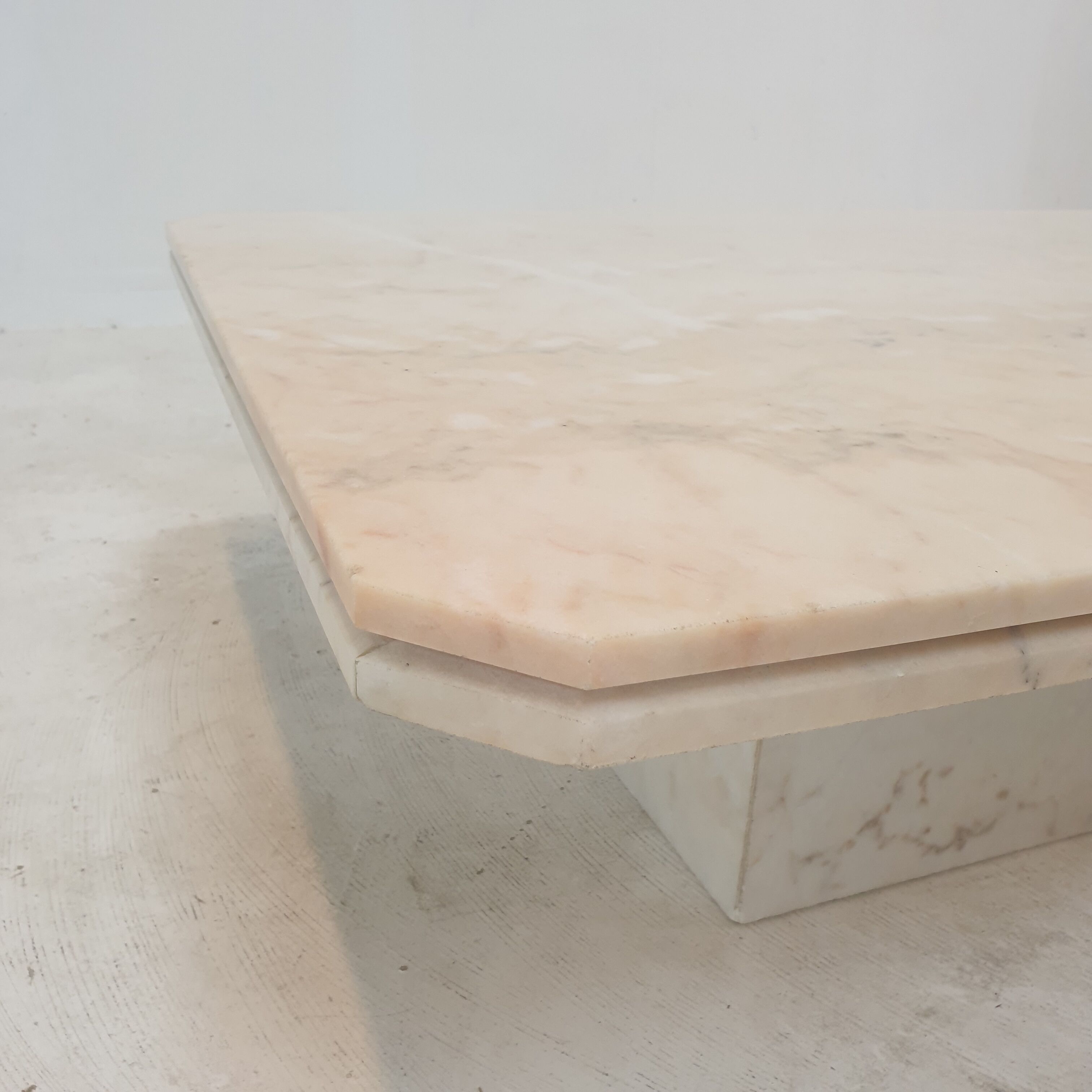 Italian marble coffee table, 1970s