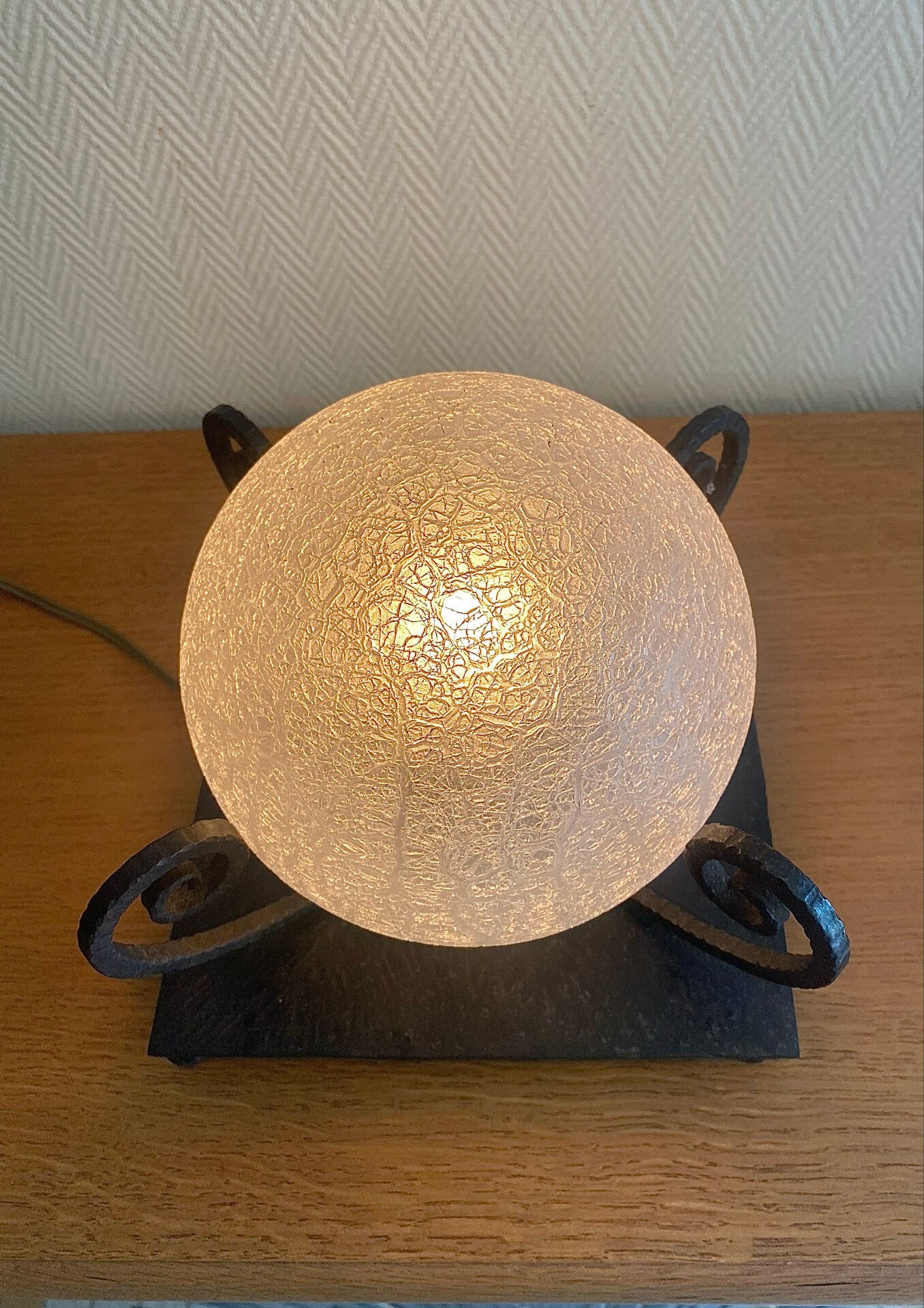 Lampe fer forgé art déco verre craquelé