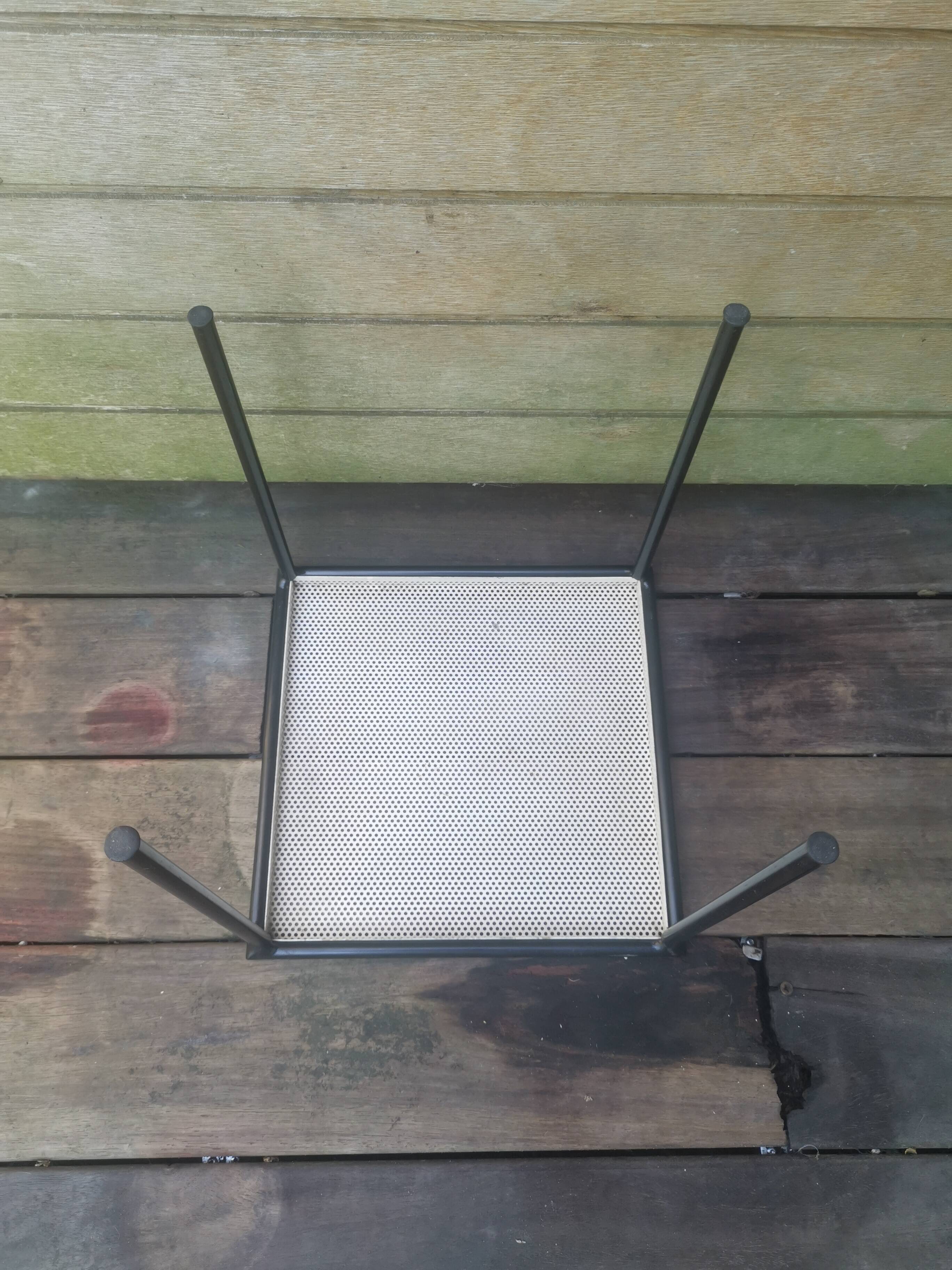 3 ARTIMETA metal nesting tables