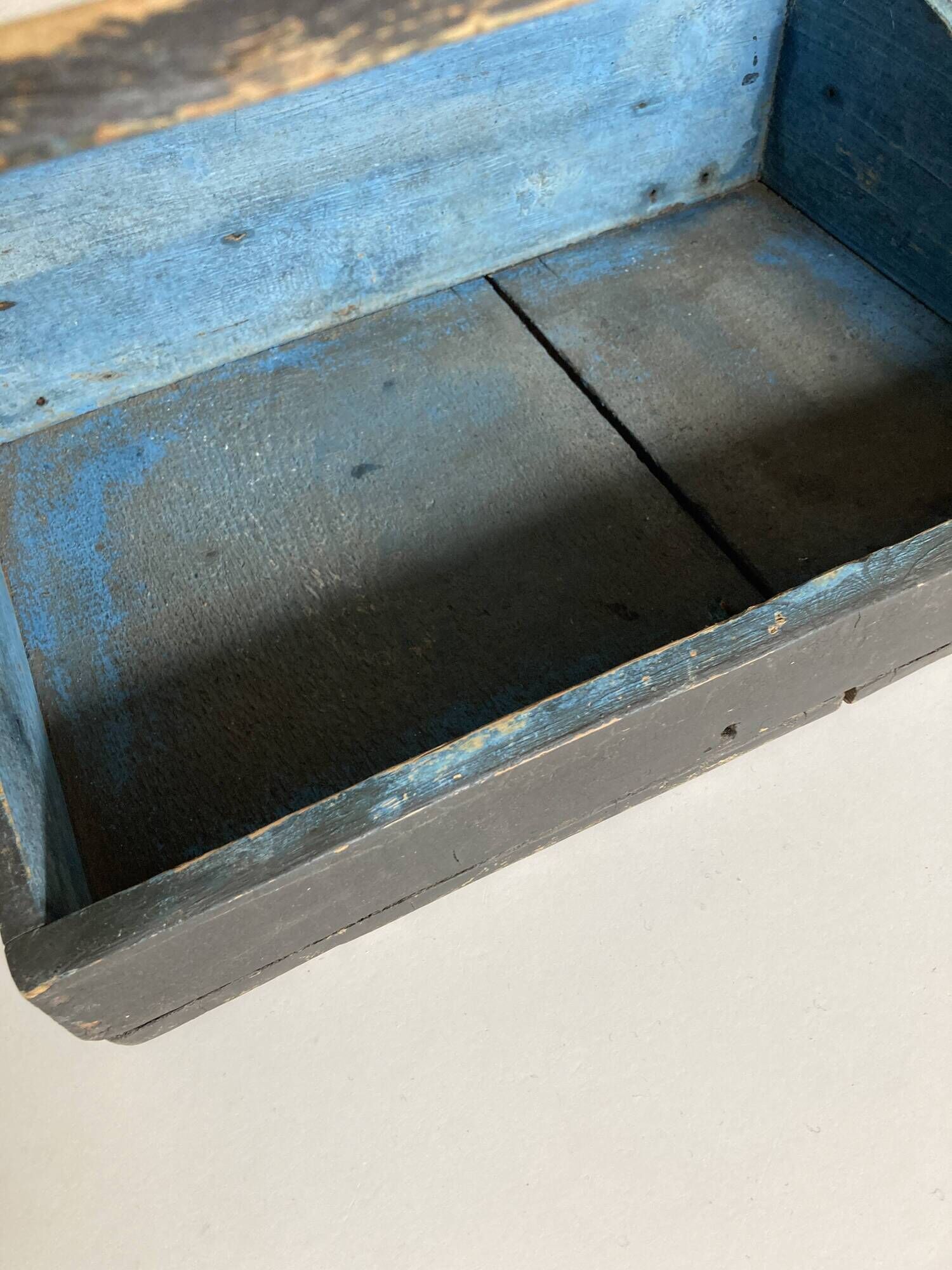 19th farm storage box in washed wooden popular arts