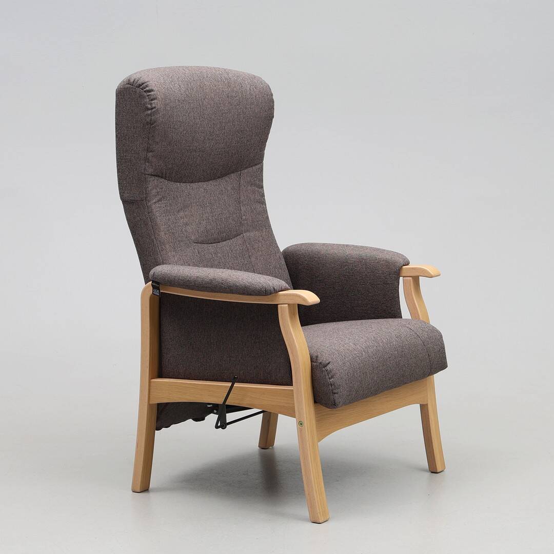 Hjort Knudsen — Armchair with Matching Footstool — Adjustable Backrest — Mo