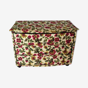 Vintage mini-chest of drawers, made of fabric to store your jewelry