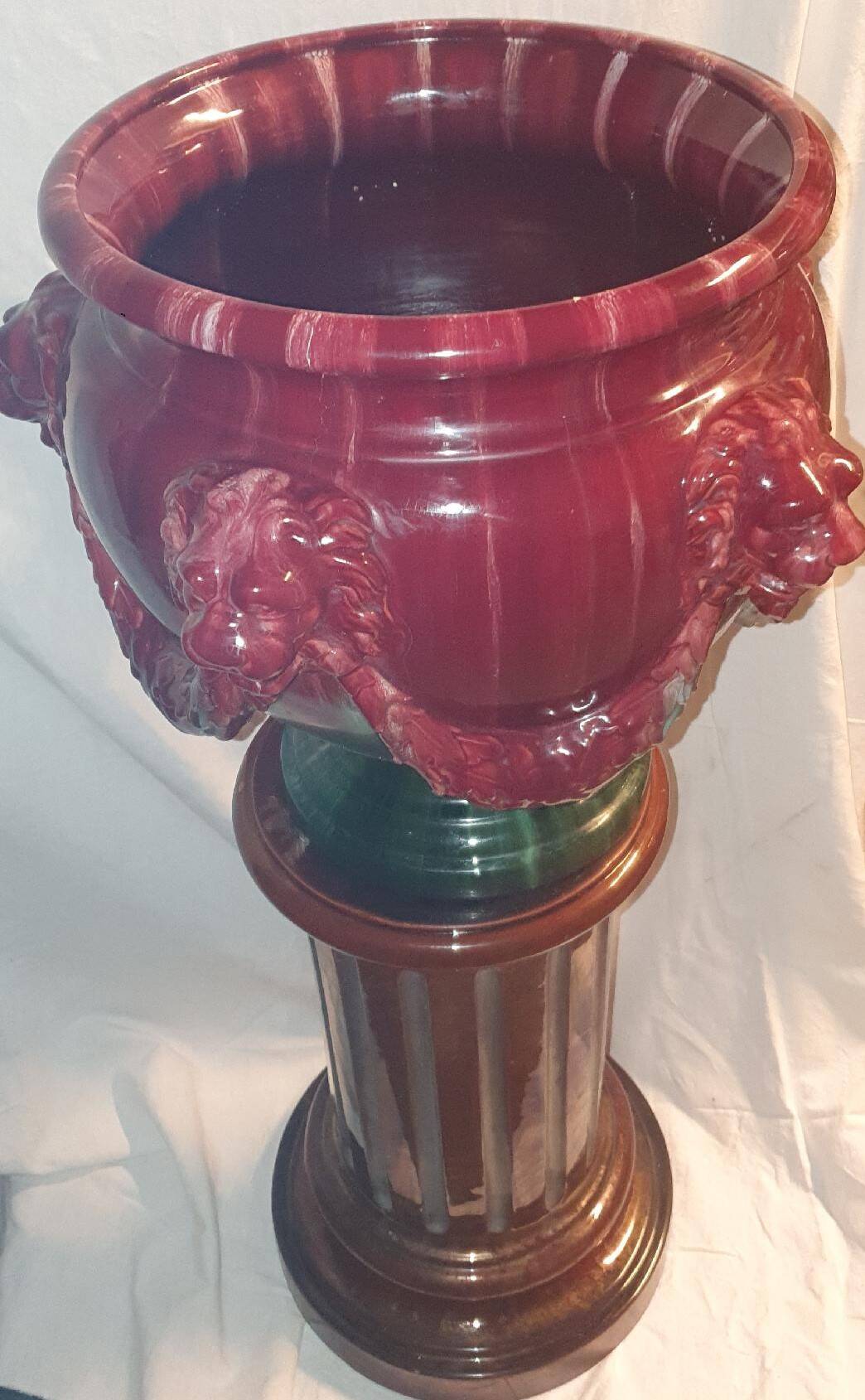 CLEMENT POT ON COLUMN CLEMENT MASSIER