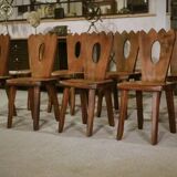 8 chaises brutalistes en orme massif par Aranjou 1950’s