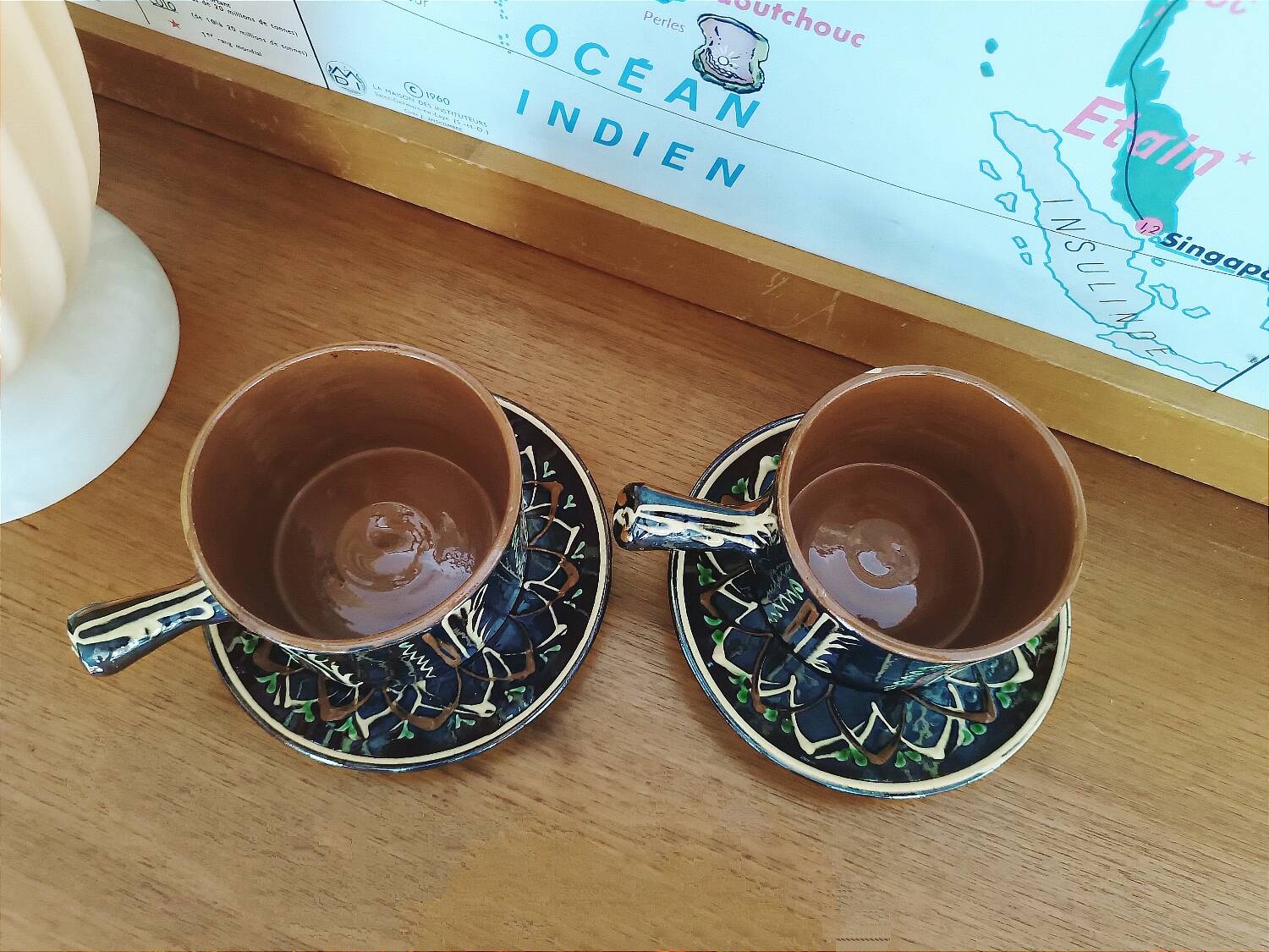 Vintage ceramic mug duo