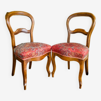 Paire de chaises Louis Philippe en noyer époque XIXe re-tapissées