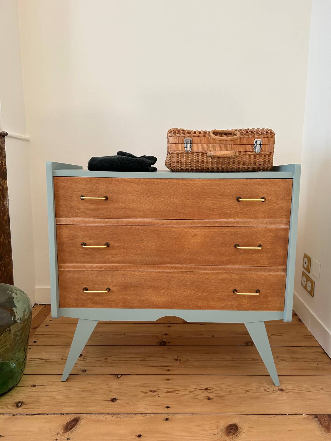 Vintage chest of drawers revisited