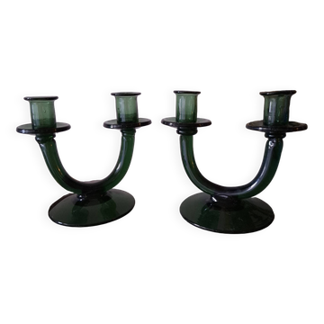 Paire de bougeoirs en verre soufflé