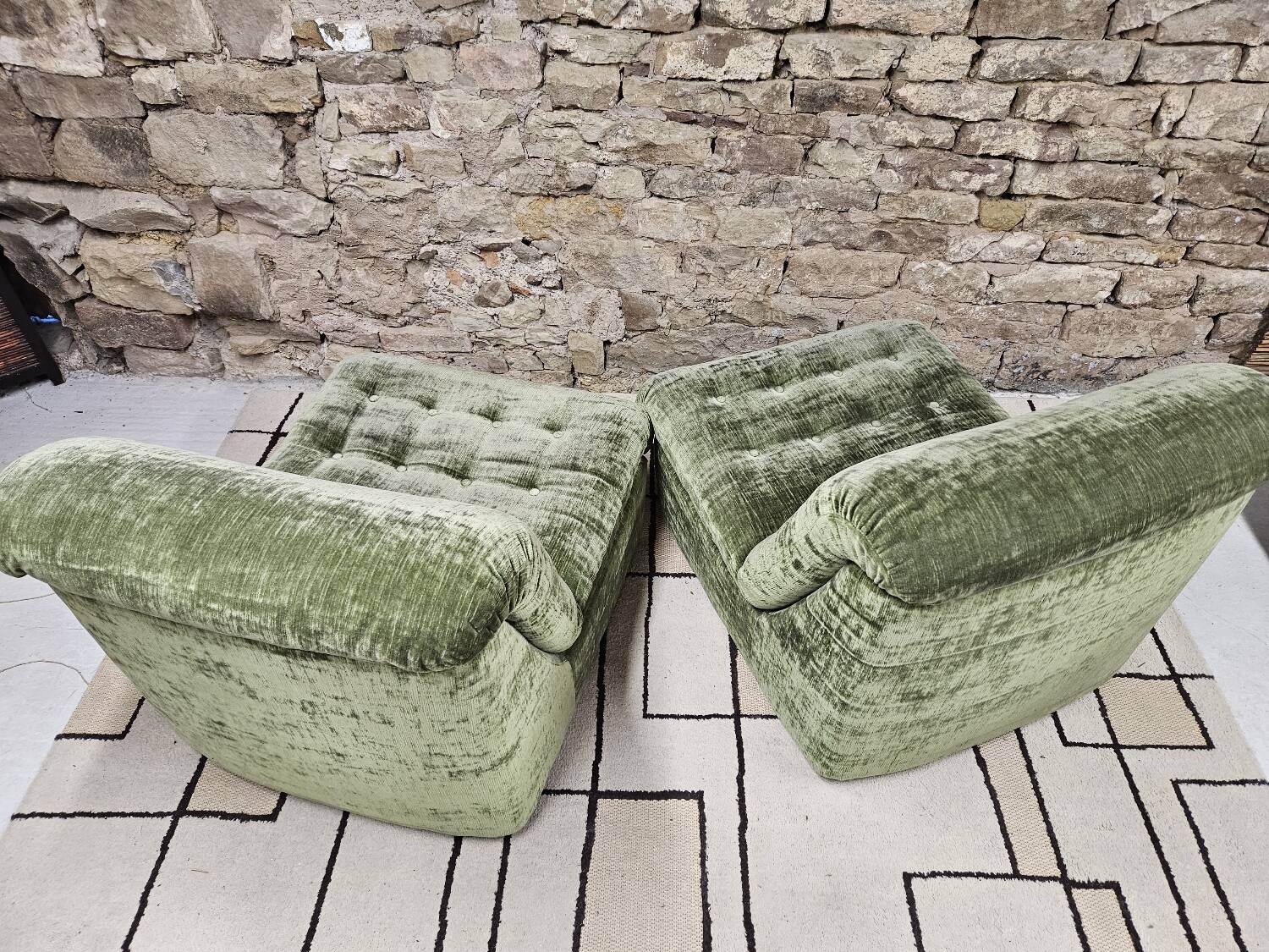 Pair of vintage velvet armchairs 1970"