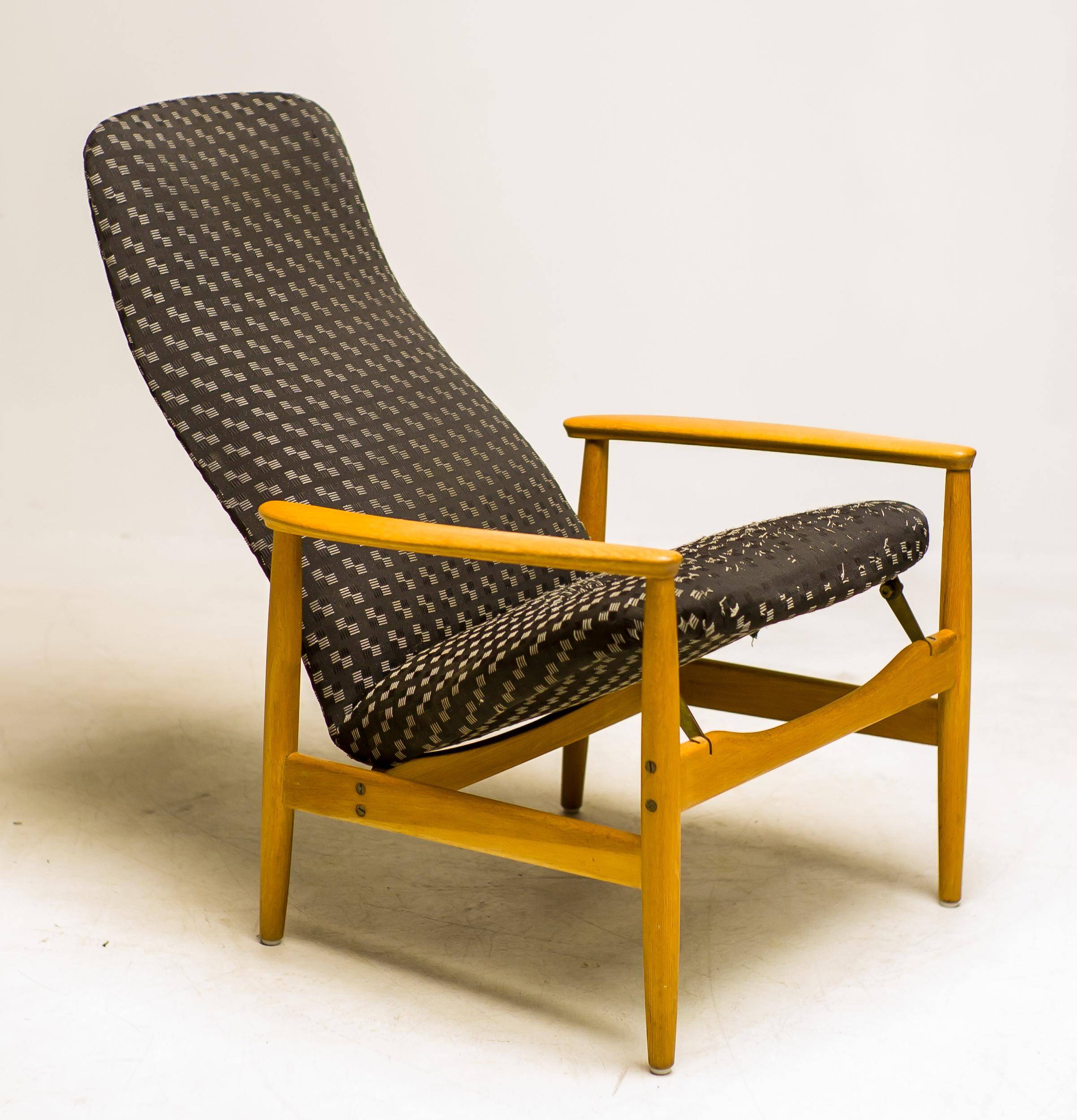 Chaise longue The Scandinavian Mid Century Modern by Alf Svensson