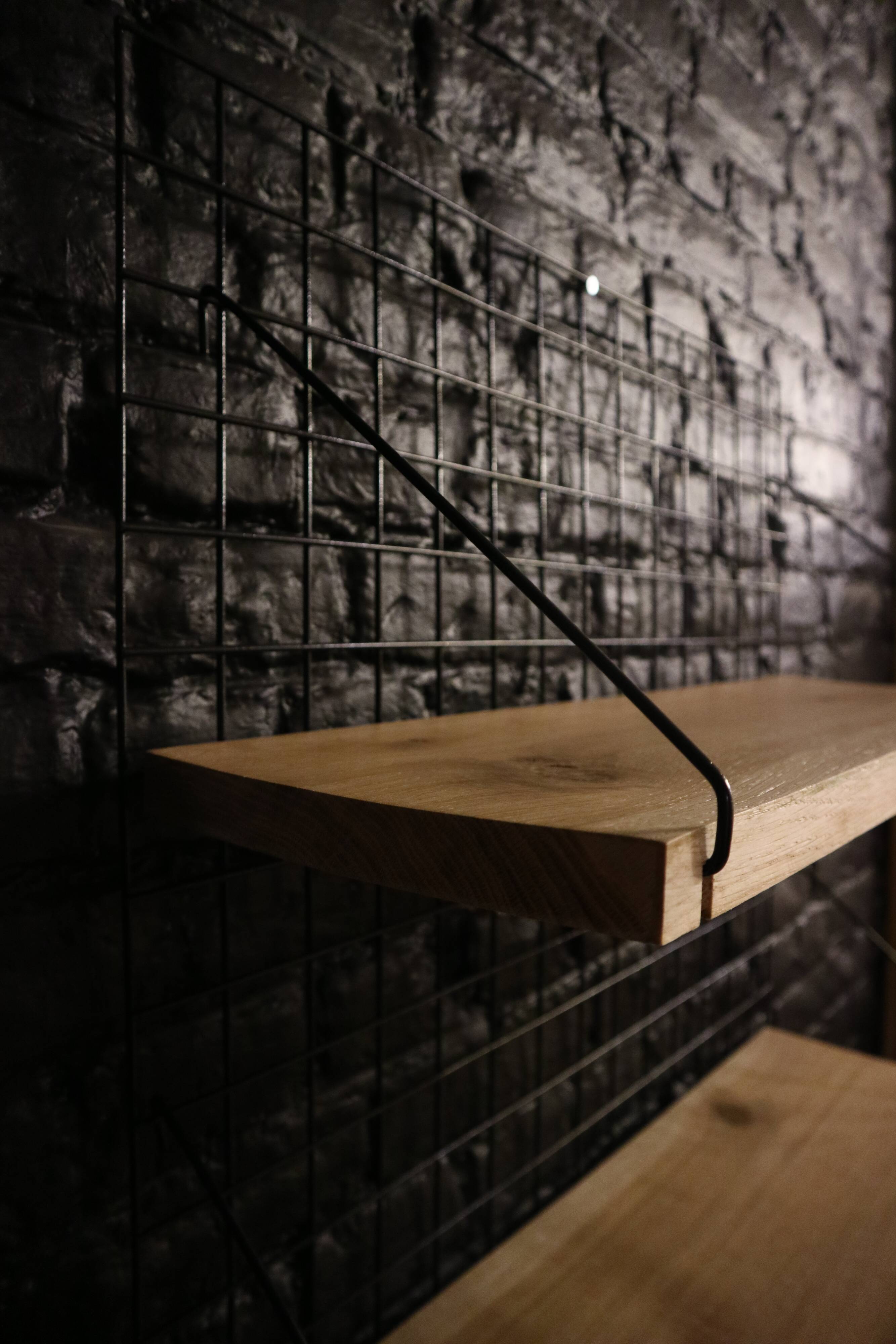 "Meca" shelf designed by Pierre Guariche for Meurop