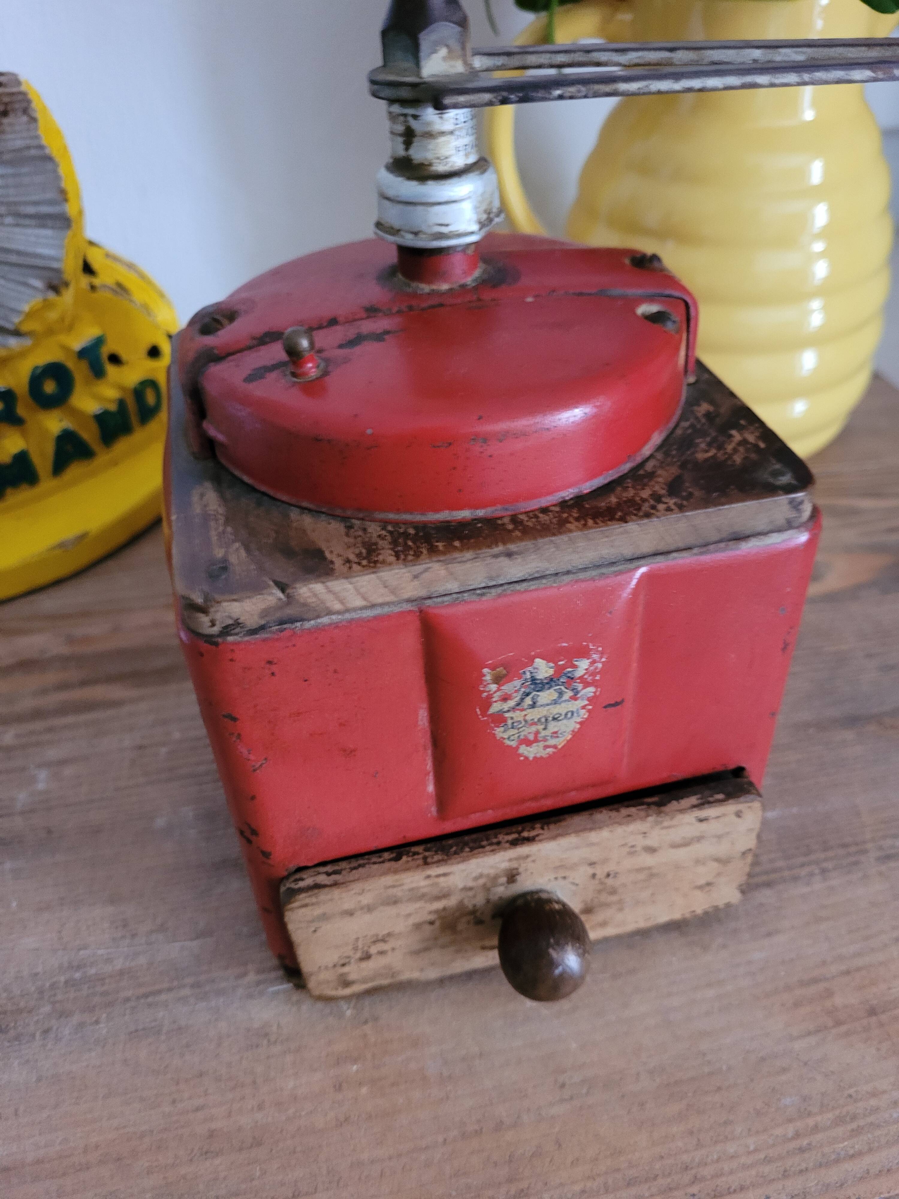 Red Peugeot mill