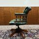 Fauteuil capitaine Chesterfield vert anglais classique