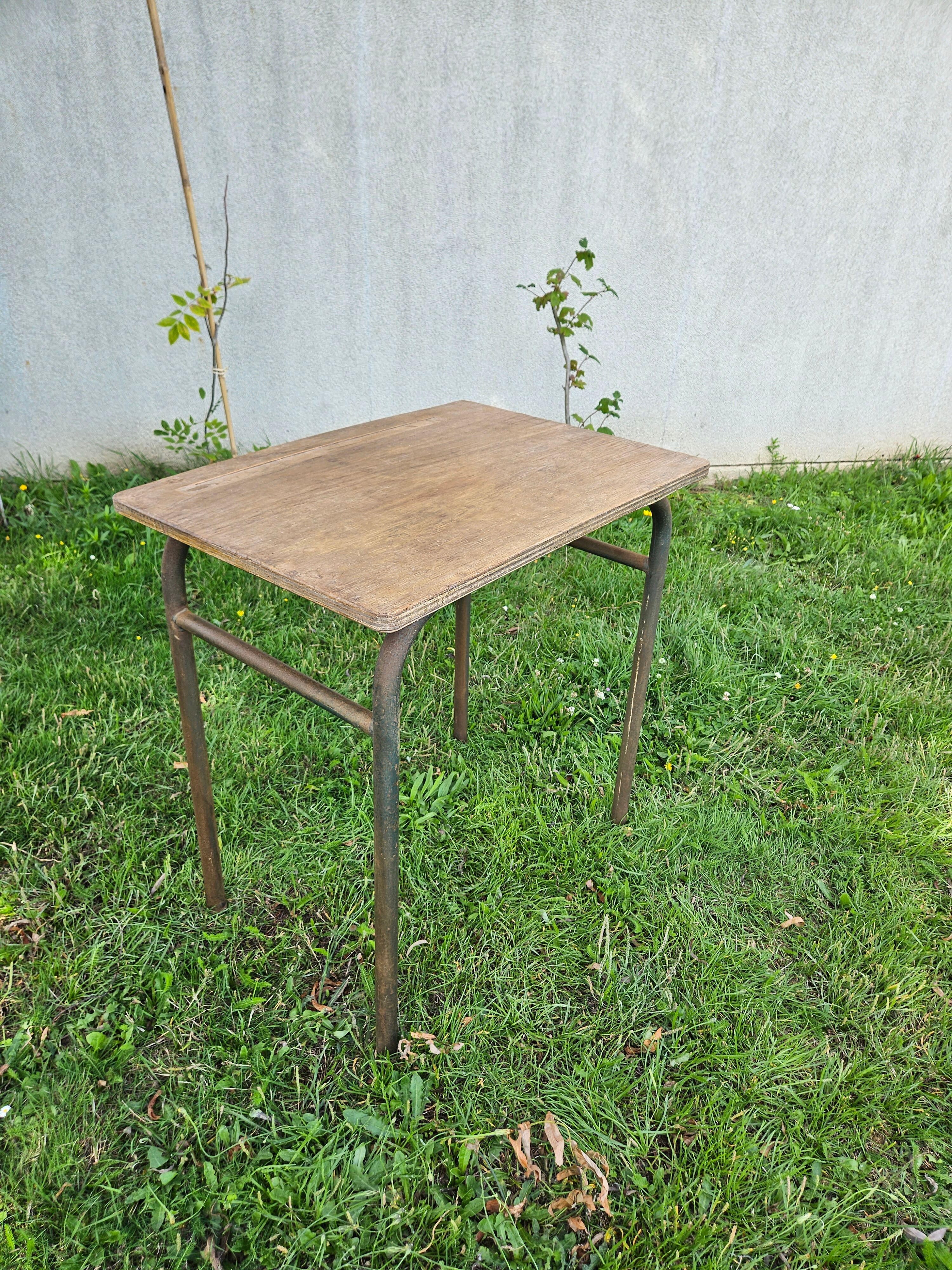 Bureau d'écolier 1960