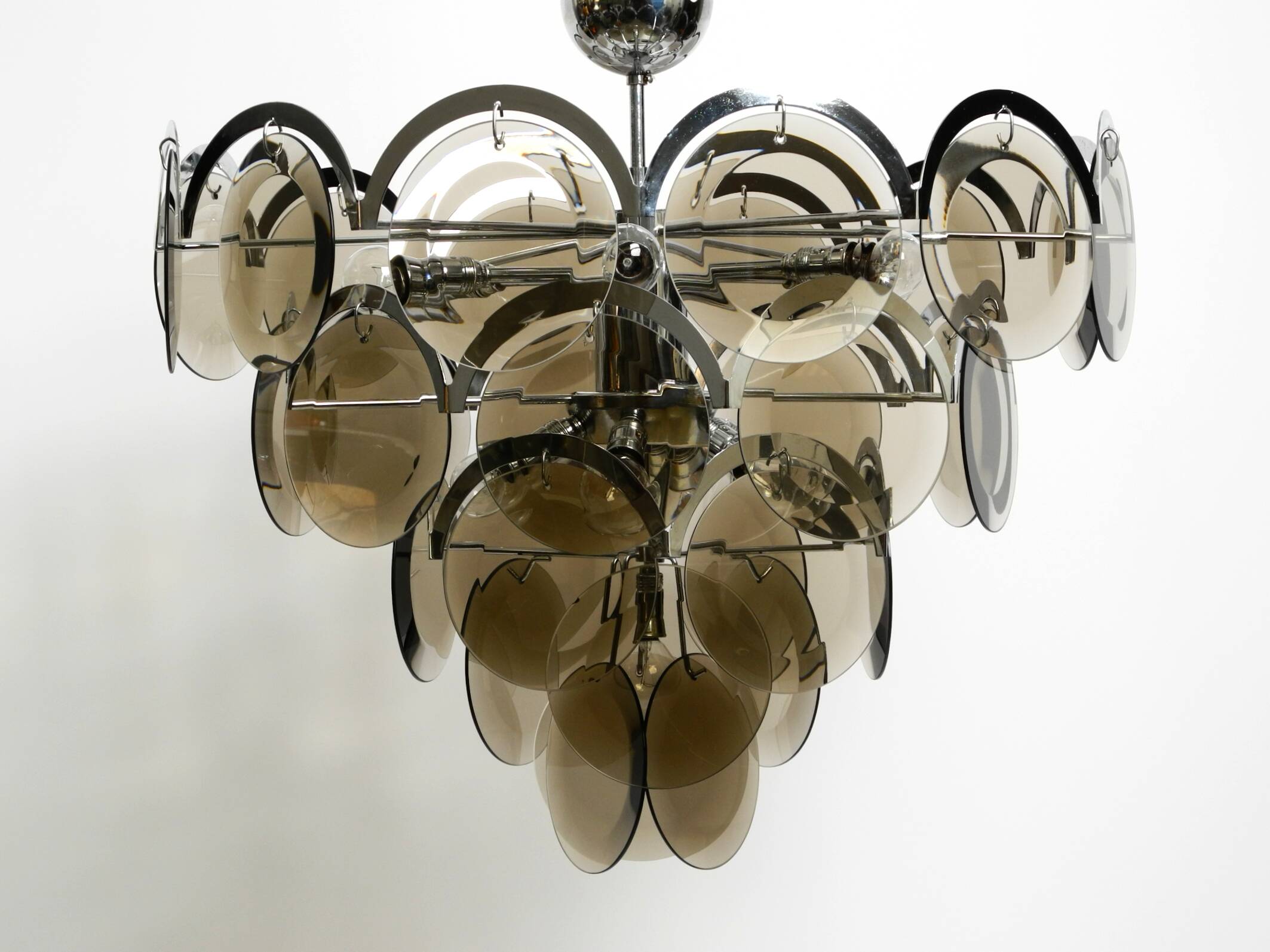 Large original 1960s large chrome metal and glass disc ceiling chandelier