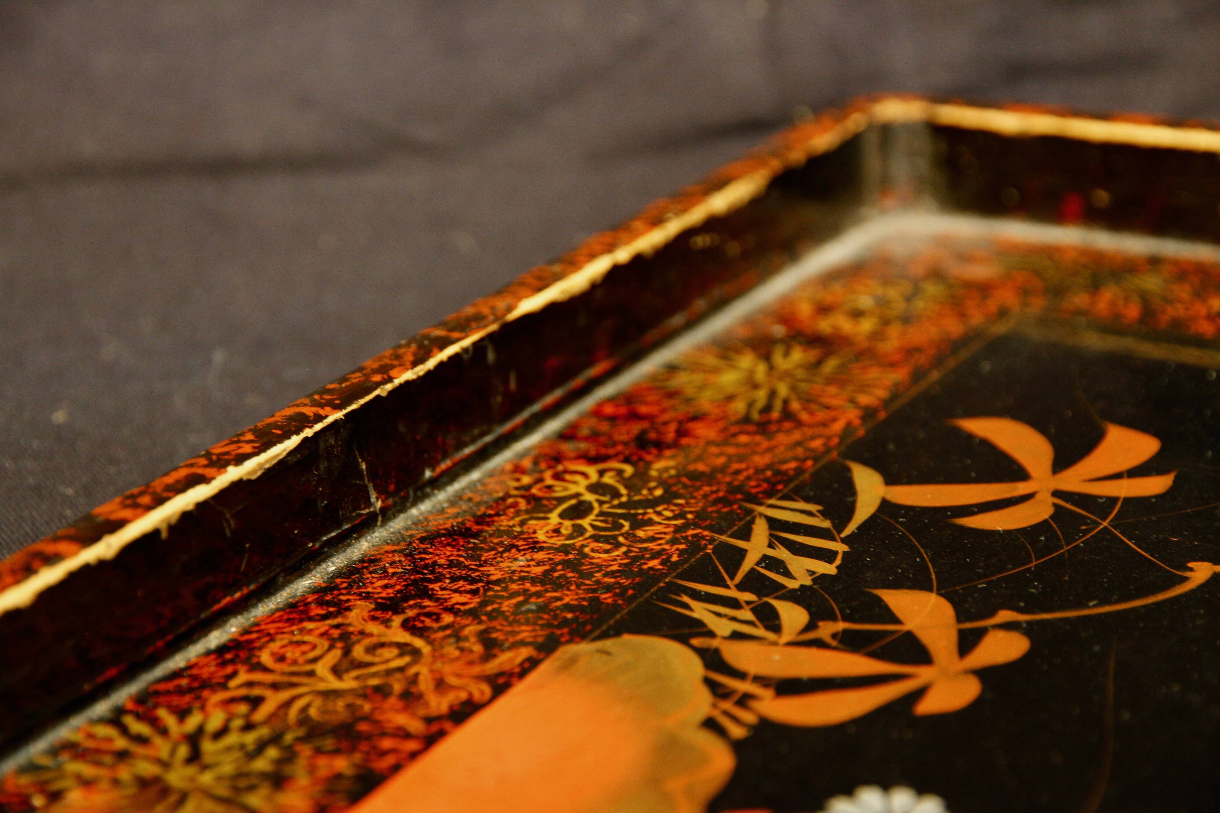 Chinese lacquered wooden tray, early 20th century