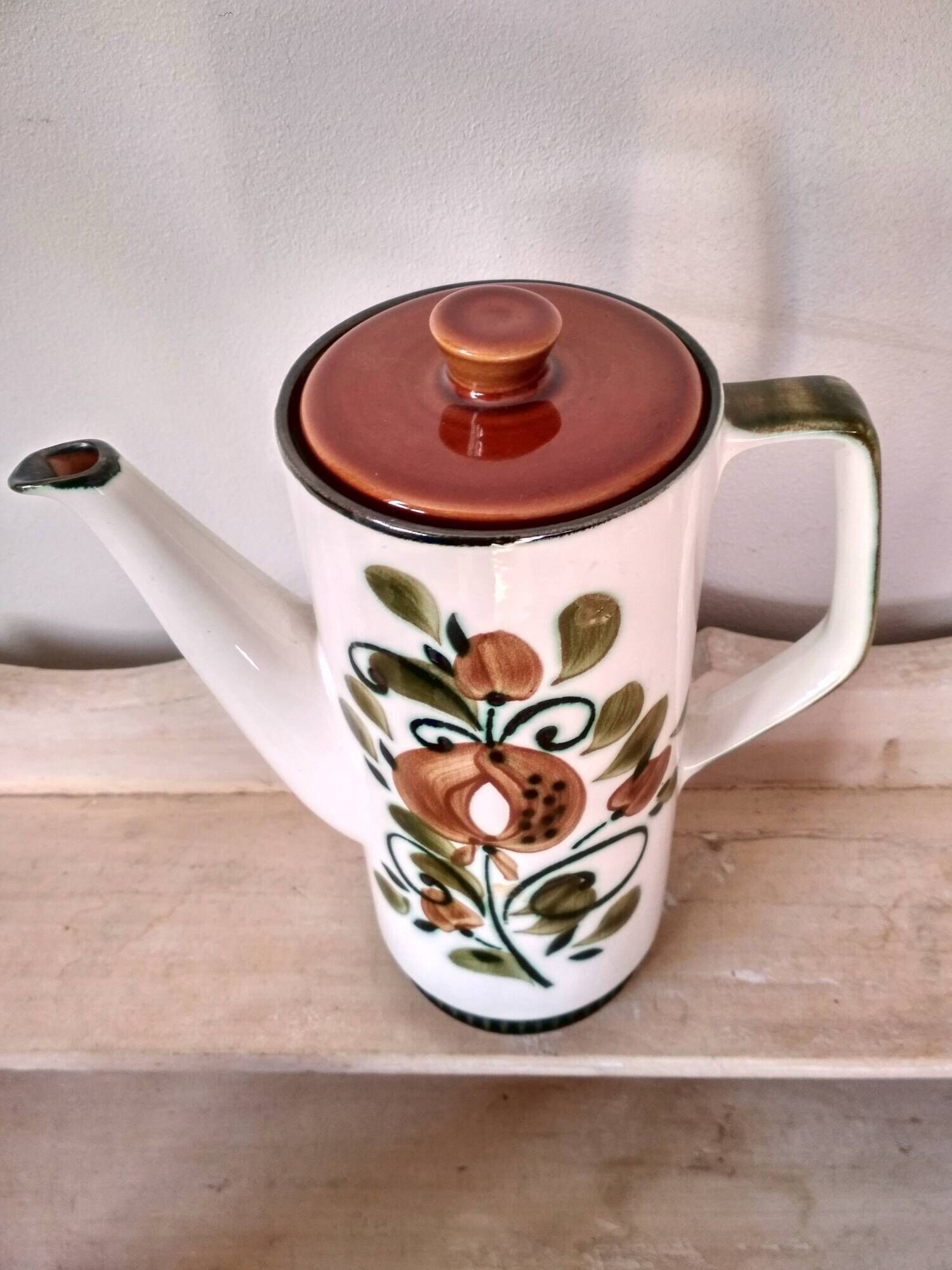Teapot porcelain Boch La Louvière, Belgium "Argenteuil" year 1960